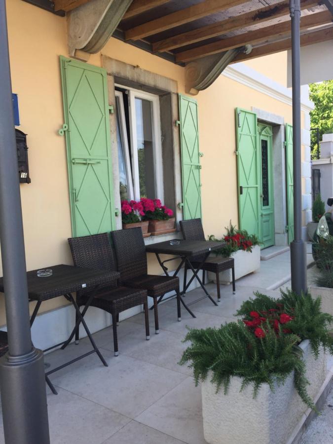 Bed And Breakfast Villa Maria Ловран Екстериор снимка