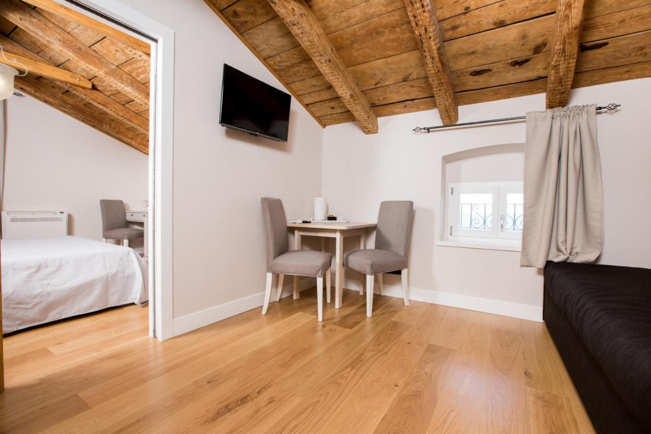 Bed And Breakfast Villa Maria Ловран Екстериор снимка