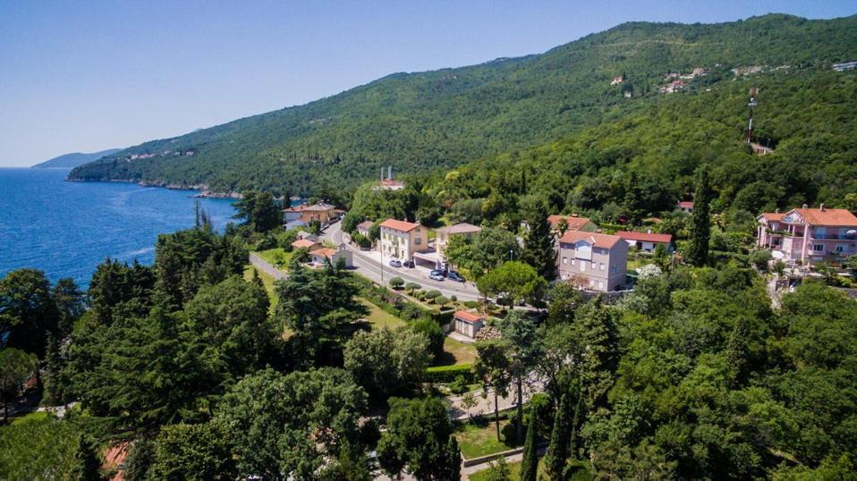Bed And Breakfast Villa Maria Ловран Екстериор снимка